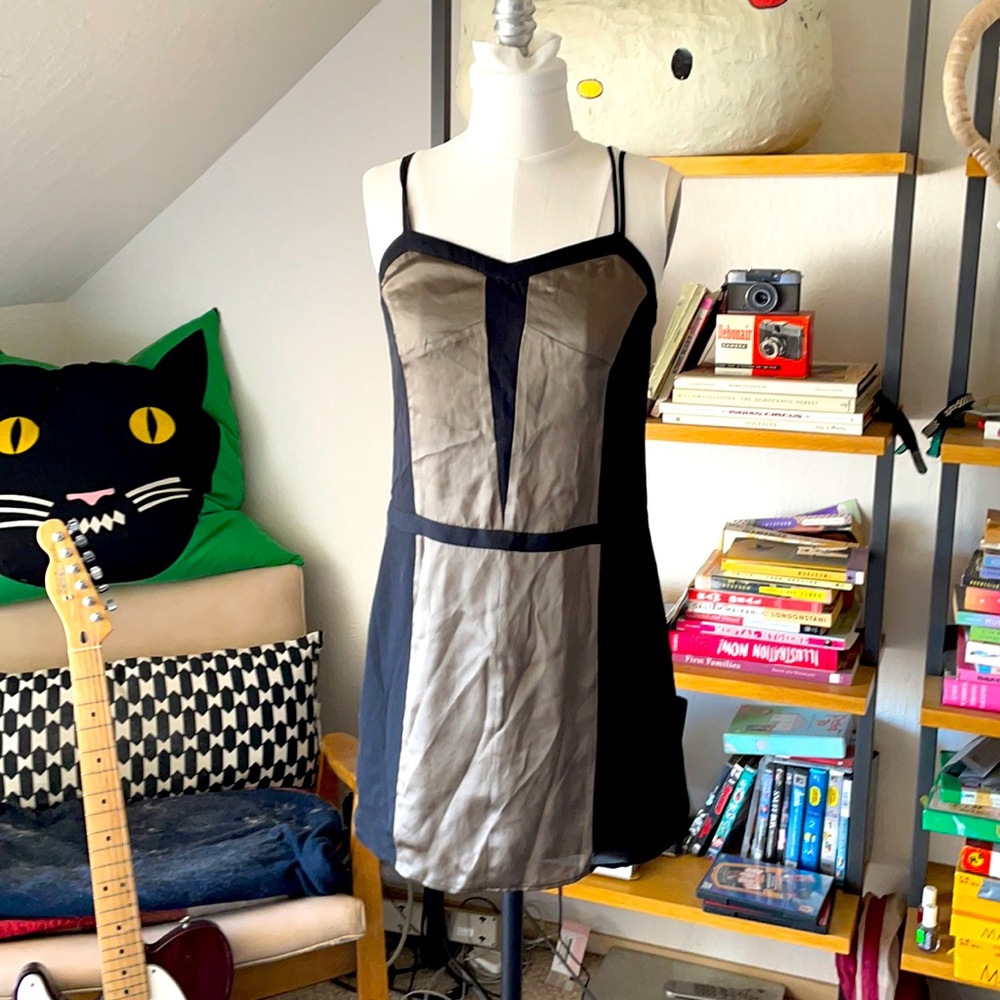 Banana Republic silk slip dress lingerie deco 0 xs